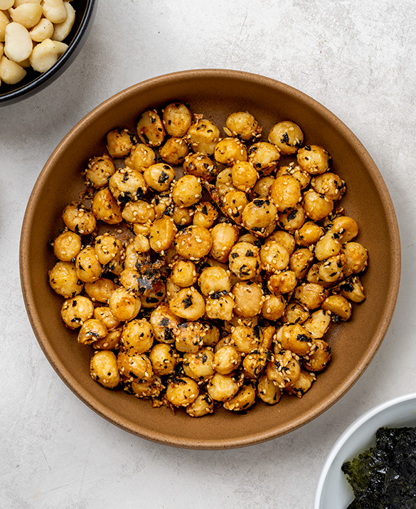 How to make roasted macadamia nuts for the holidays